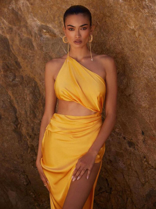 Elegant Backless Draped Evening Dress – Floor-Length Glamour